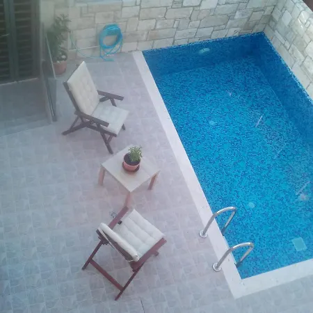 “theeporto” Maisonette With Pool