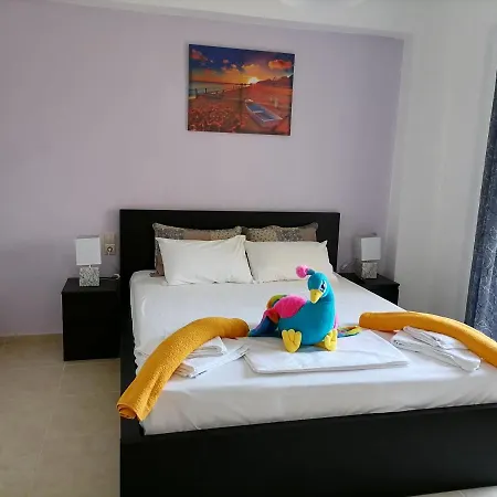 “theeporto” Maisonette With Pool *