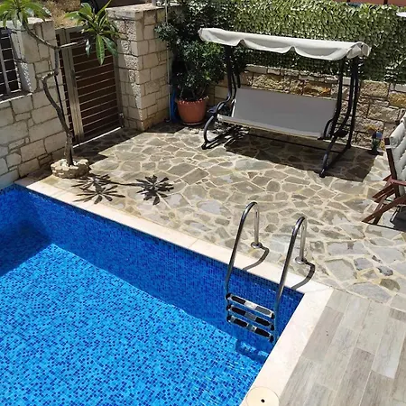 “theeporto” Maisonette With Pool Holiday home